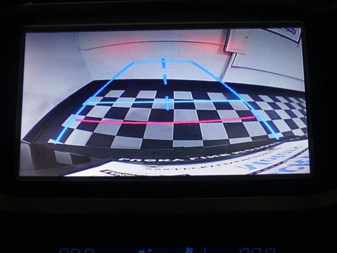 Used 2015 Toyota 4Runner Limited image 16