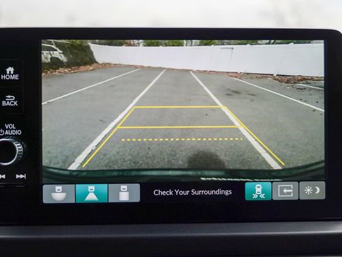 Used 2025 Honda Pilot EX-L image 56