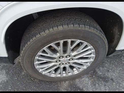 Used 2024 GMC Acadia Denali image 10