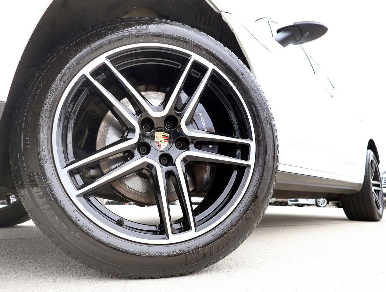 Used 2021 Porsche Macan AWD/4WD image 25