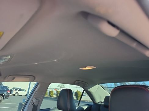 Used 2017 Toyota Camry SE image 21