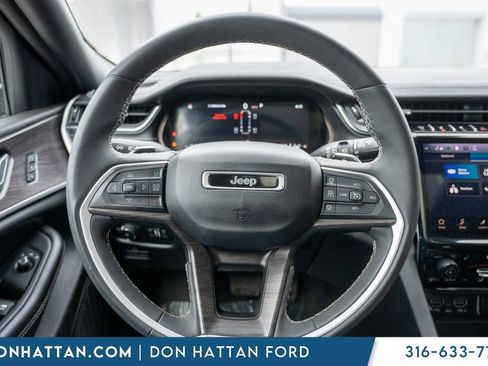 Used 2024 Jeep Grand Cherokee L Limited w/ Luxury Tech Group II AWD/4WD image 6