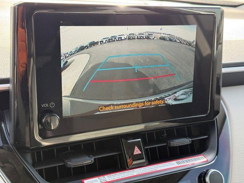 Certified 2025 Toyota Corolla Cross LE image 17