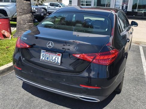Used 2022 Mercedes-Benz C 300 Sedan image 4