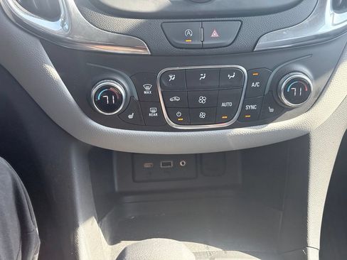 Used 2024 Chevrolet Equinox LT FWD image 11