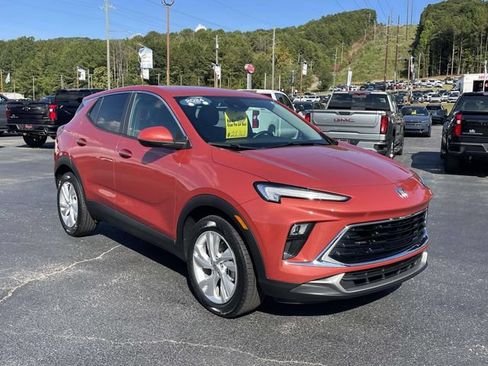 Certified 2024 Buick Encore GX Preferred FWD image 6