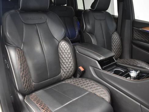 Used 2024 Jeep Grand Cherokee L Summit AWD/4WD image 6
