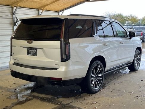 Used 2021 Cadillac Escalade Sport Platinum image 4