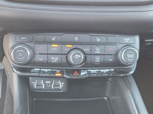 Certified 2022 Dodge Durango GT w/ Blacktop Package image 12