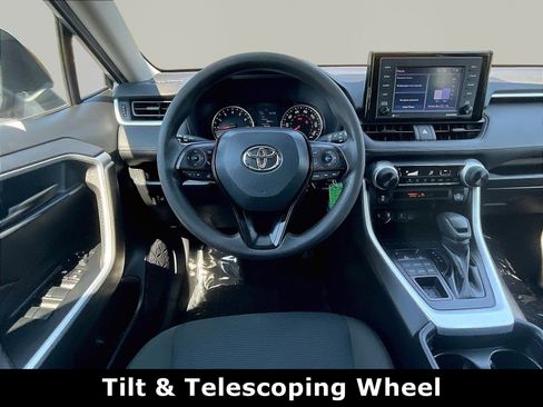 Used 2021 Toyota RAV4 LE AWD/4WD image 8