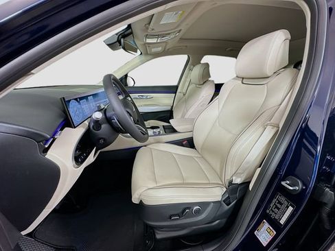 New 2026 Genesis GV70 2.5T Advanced image 16