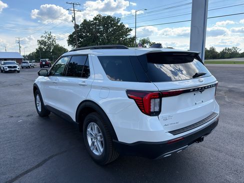 New 2026 Ford Explorer Active w/ Active Comfort Package RWD image 7