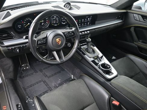 Certified 2022 Porsche 911 GT3 image 4