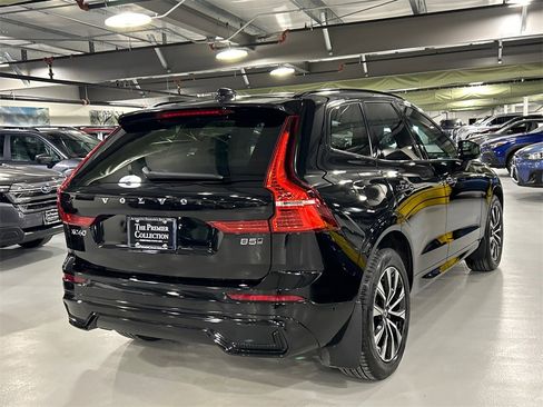 Certified 2023 Volvo XC60 B5 Plus image 2
