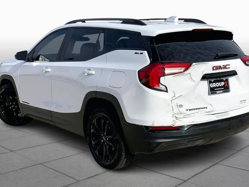 Used 2022 GMC Terrain SLE w/ Elevation Edition image 11