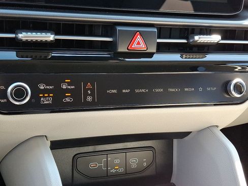 New 2026 Kia Sportage EX AWD/4WD image 9