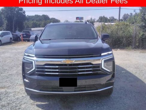 Used 2025 Chevrolet Tahoe LT RWD image 2
