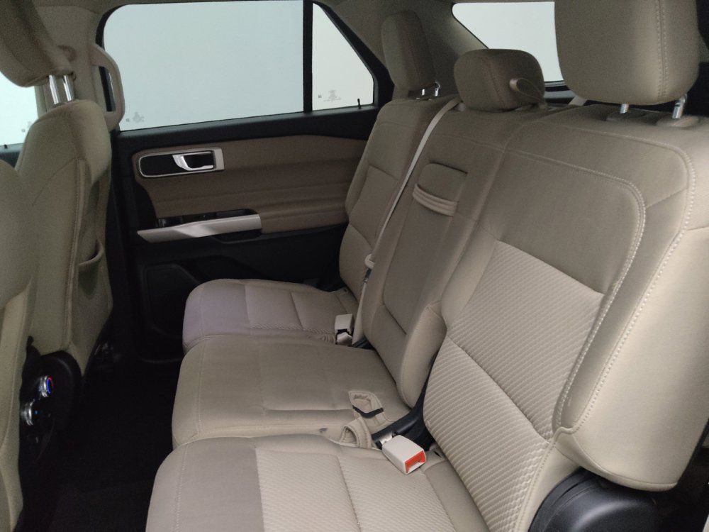 Used 2023 Ford Explorer XLT RWD image 18