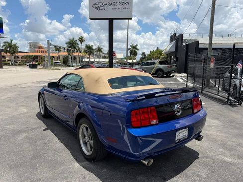 Used 2005 Ford Mustang GT RWD image 7