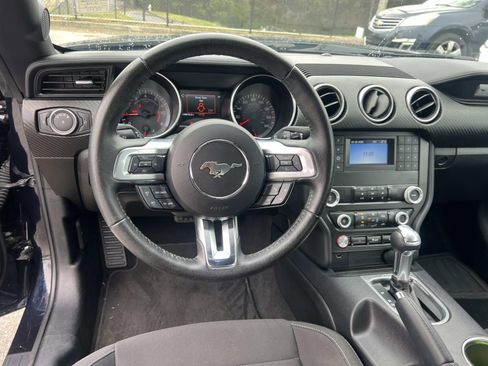 Used 2021 Ford Mustang Coupe image 20