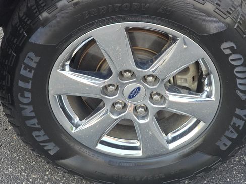 Used 2018 Ford F150 XLT w/ Equipment Group 302A Luxury AWD/4WD image 3