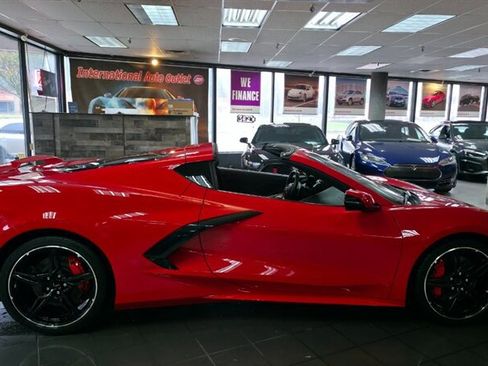 Used 2020 Chevrolet Corvette Stingray Coupe w/ Z51 Performance Package image 5