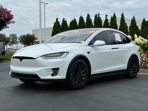 Used 2020 Tesla Model X Long Range AWD/4WD image 6