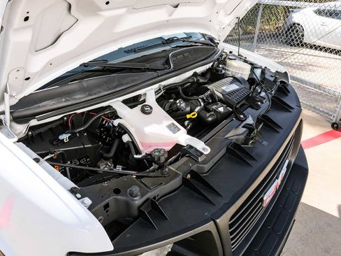 Used 2017 GMC Savana 3500 LS image 36