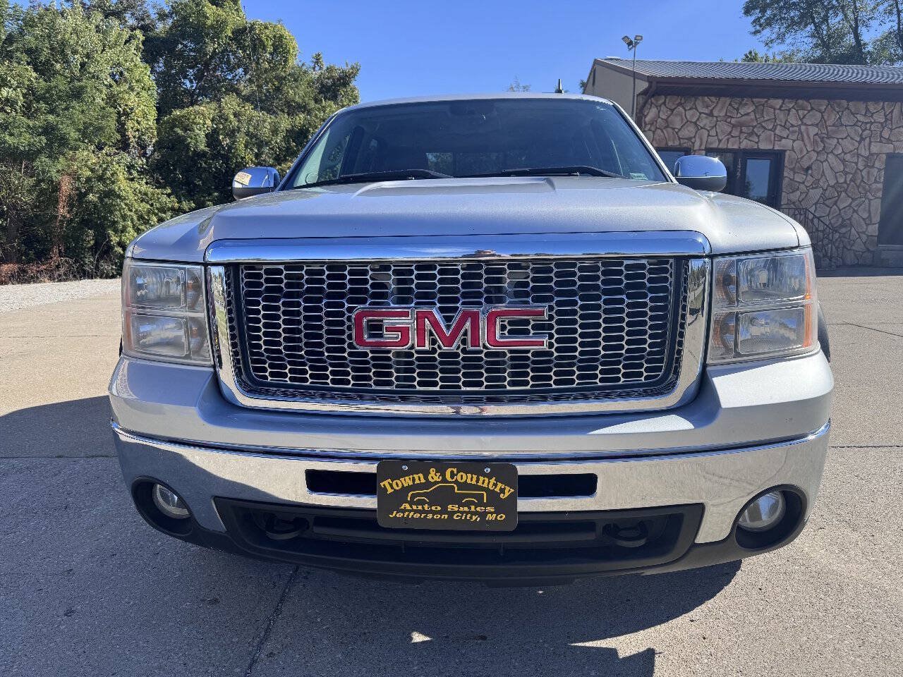 Used 2013 GMC Sierra 1500 SLE w/ Power Tech Package AWD/4WD image 2