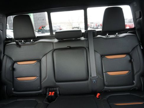 Used 2020 GMC Sierra 2500 AT4 w/ AT4 Premium Package AWD/4WD image 21