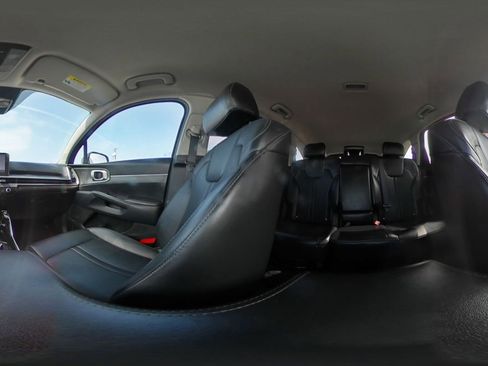 Used 2024 Kia Sorento S image 44