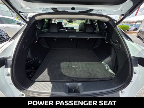 Certified 2025 Nissan Murano SL w/ Cargo Package AWD/4WD image 12