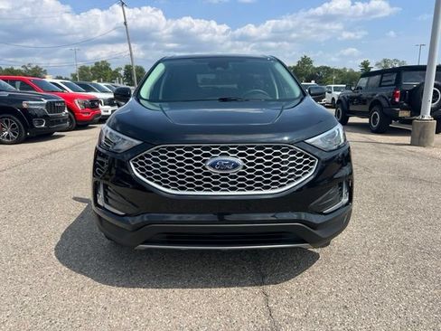 Certified 2024 Ford Edge SEL w/ Convenience Package AWD/4WD image 2