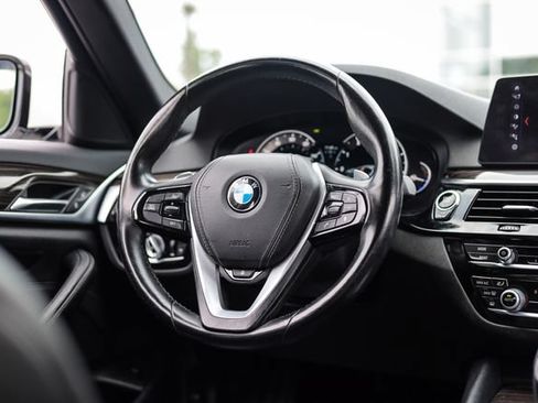 Used 2017 BMW 530i xDrive AWD/4WD image 23