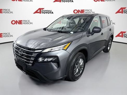 Used 2024 Nissan Rogue S AWD/4WD image 3