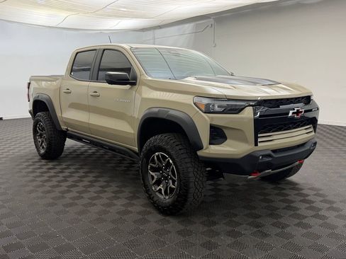 Used 2024 Chevrolet Colorado ZR2 w/ ZR2 Convenience Package III image 7