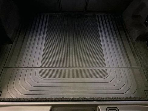 Certified 2023 Land Rover Range Rover SE image 33