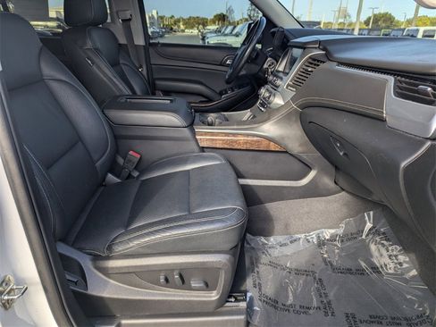 Used 2020 Chevrolet Suburban LS image 10