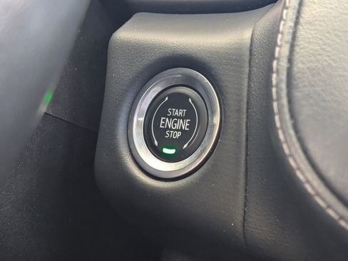 Used 2021 Chevrolet Suburban Z71 image 35