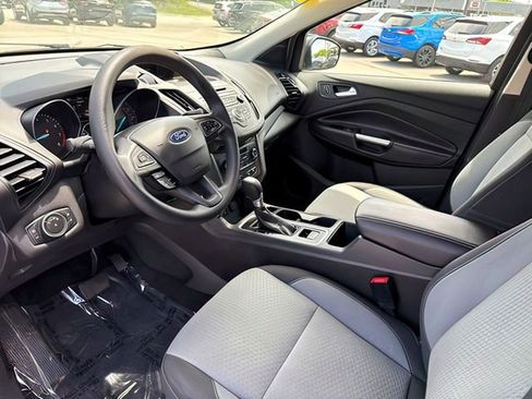 Used 2017 Ford Escape SE AWD/4WD image 16