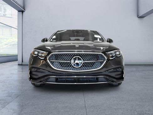 Used 2026 Mercedes-Benz E 350 4MATIC Sedan image 9