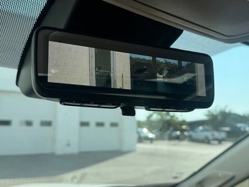 Used 2019 Toyota RAV4 Limited FWD image 23