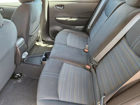 Used 2025 Nissan Leaf S FWD image 19