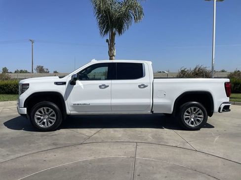 Used 2024 GMC Sierra 1500 Denali w/ Technology Package AWD/4WD image 5