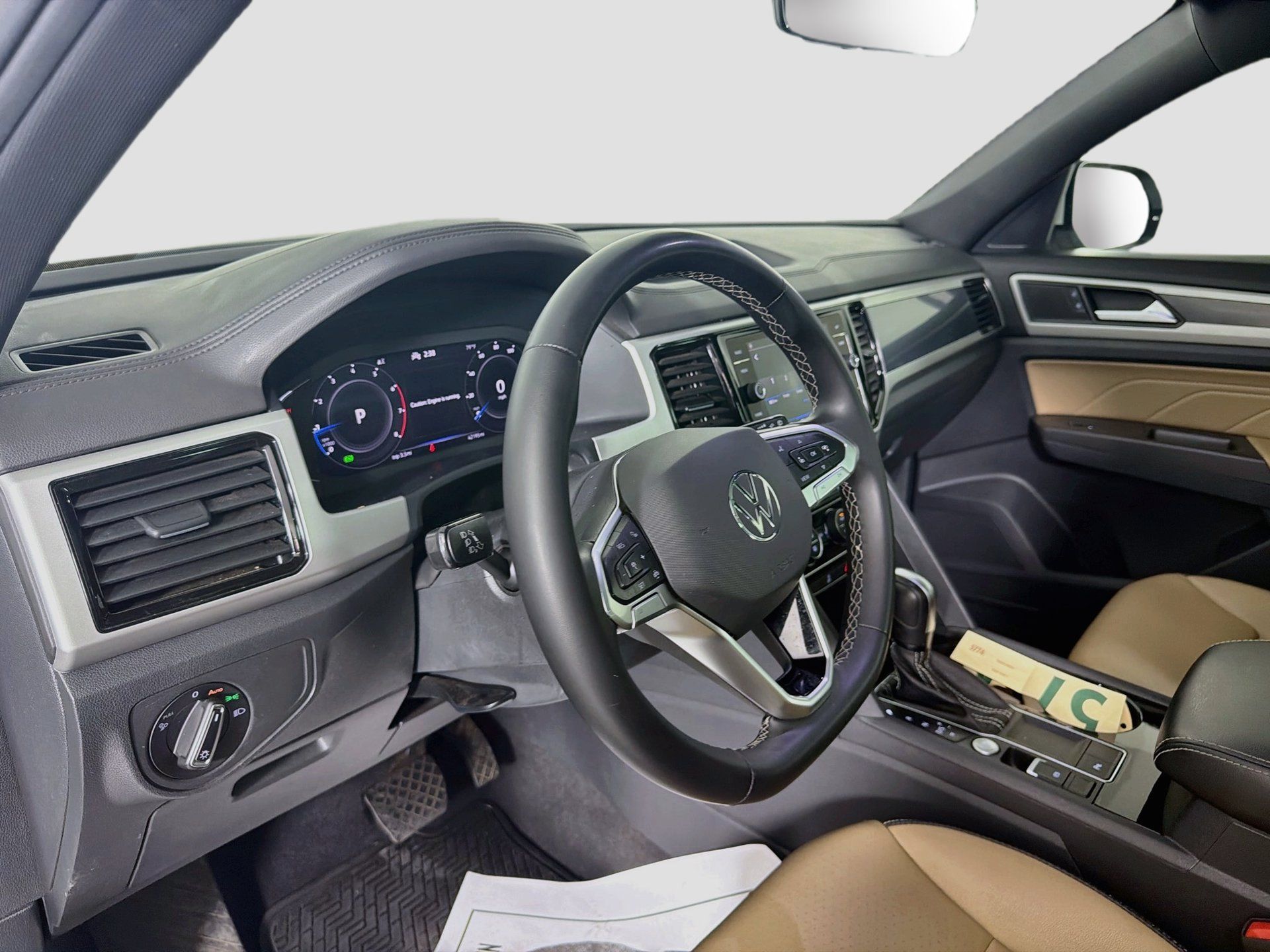 Used 2022 Volkswagen Atlas Cross Sport SE FWD image 9