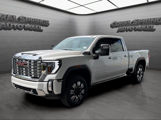 Used 2025 GMC Sierra 2500 Denali w/ Denali Reserve Package AWD/4WD image 3