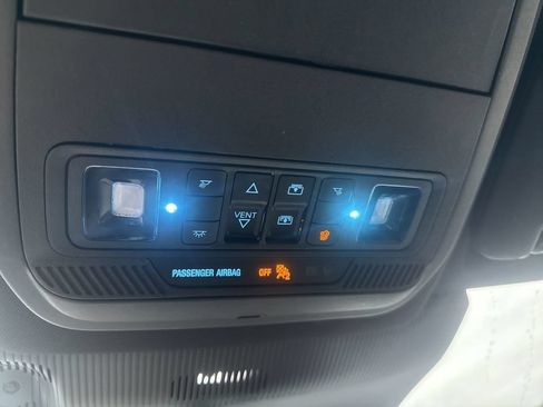 Used 2025 Ford Explorer ST AWD/4WD image 12