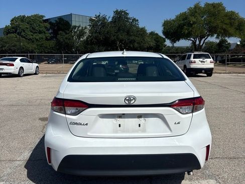 Used 2024 Toyota Corolla LE FWD image 5