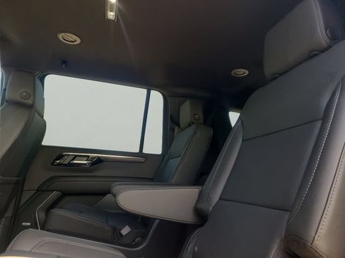 New 2026 Chevrolet Suburban LT w/ Comfort Package RWD image 13