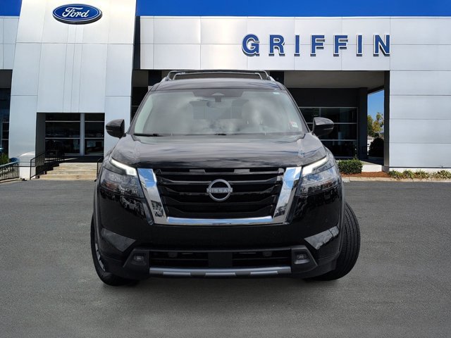 Used 2025 Nissan Pathfinder SL AWD/4WD image 12
